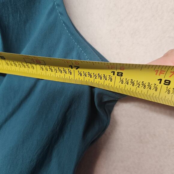 ATHLETA Levitate Poplin Tank Button down Borealis Green #798899 - Picture 6 of 8